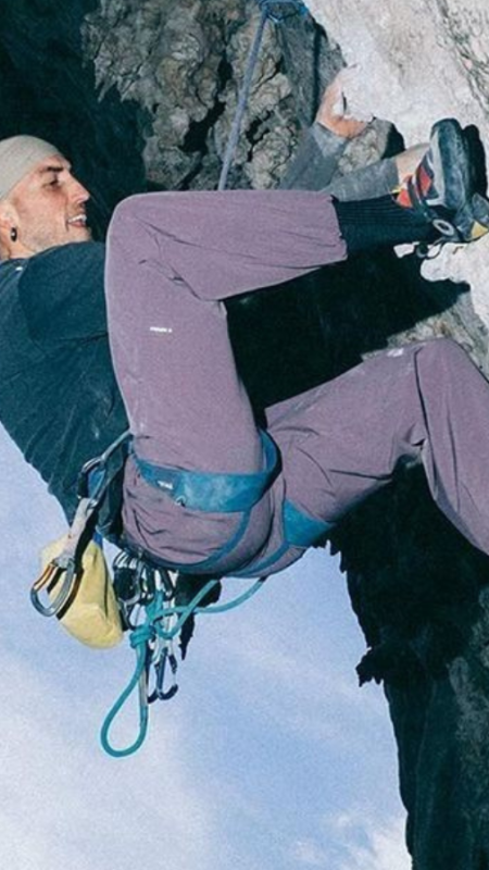 Free Solo Climbing: The Ultimate Sport for People Who Hate Safety Nets